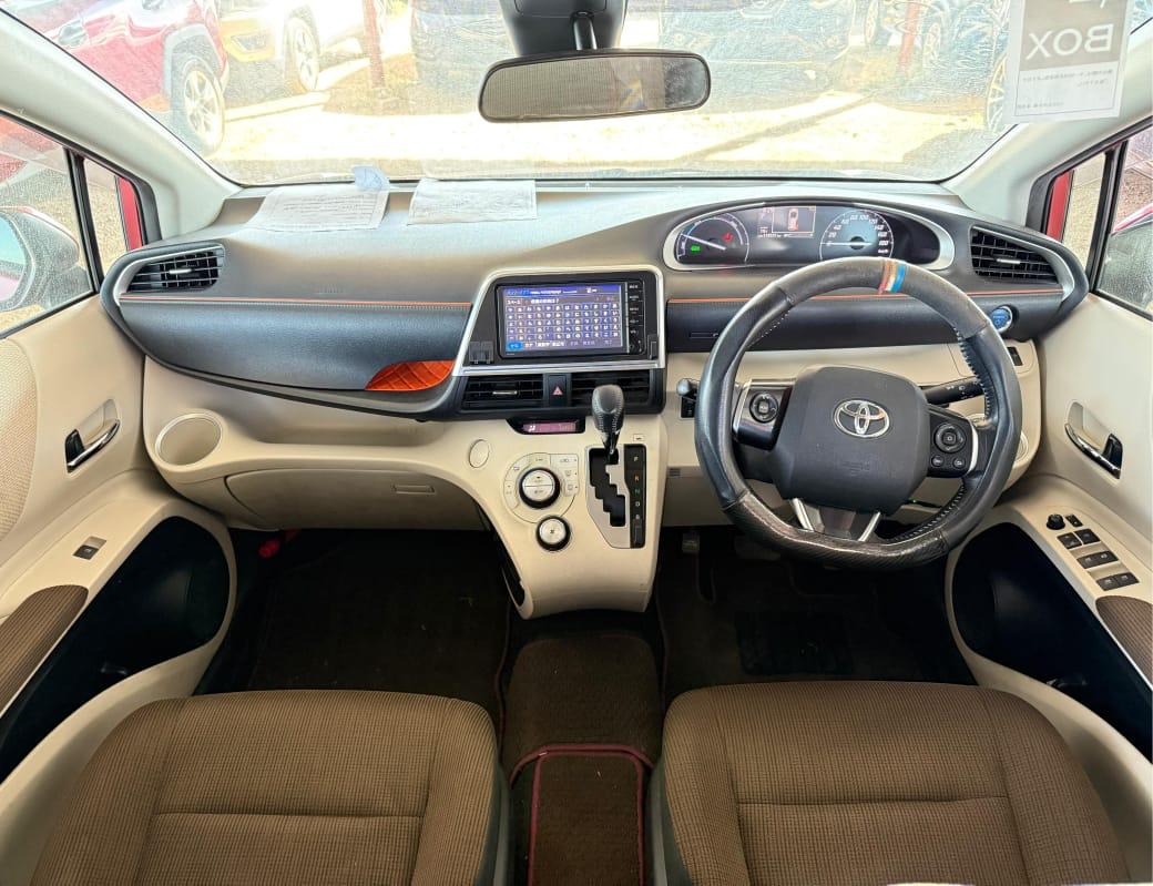 Toyota Sienta 2016 model 7 seater hybrid