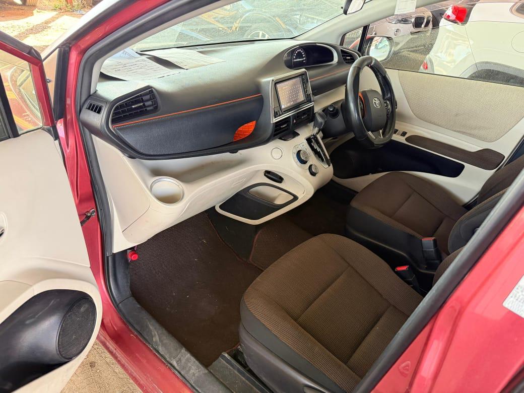 Toyota Sienta 2016 model 7 seater hybrid
