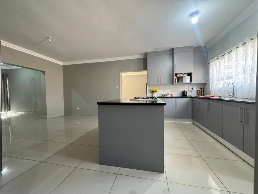3 bed cluster in Helensville