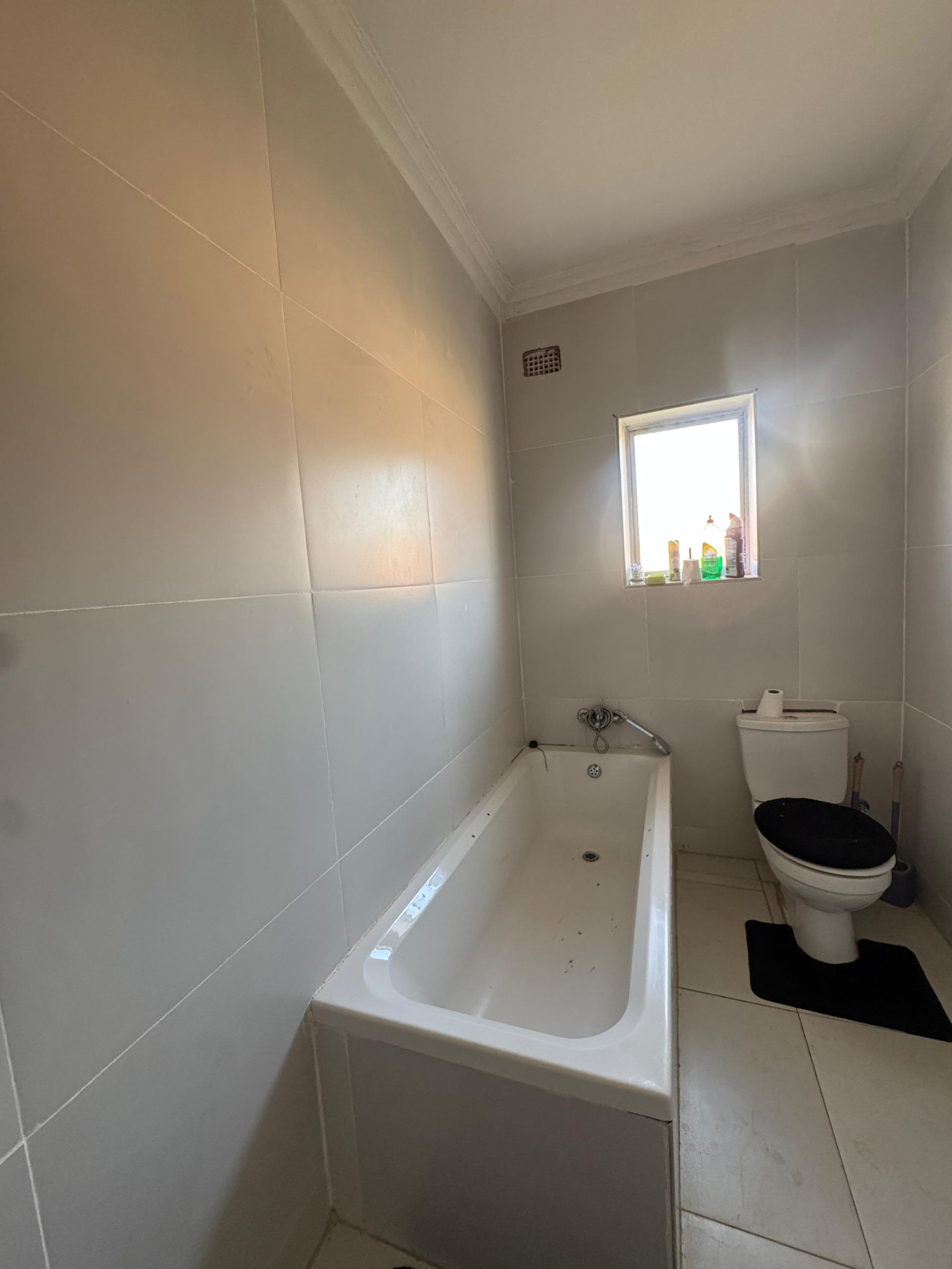3 bed cluster in Helensville