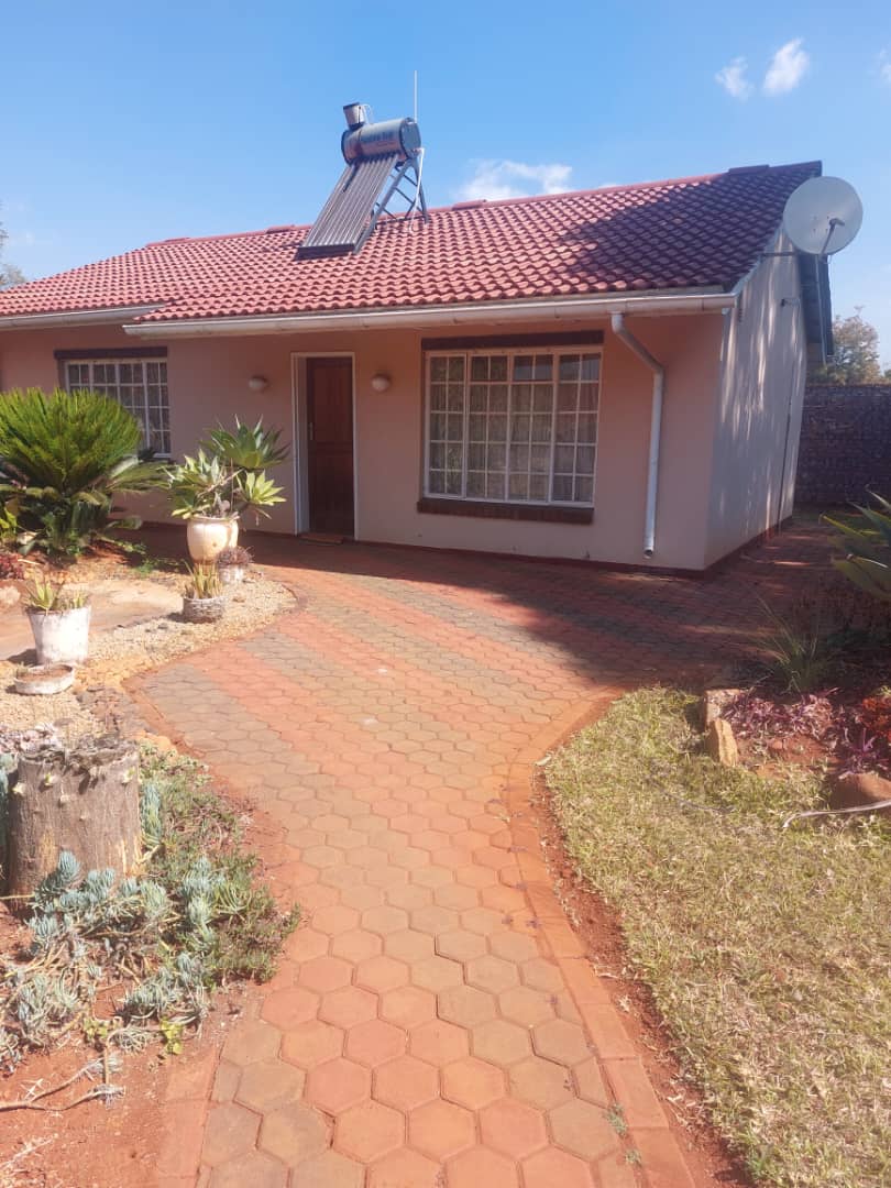 2 bed cottage in Pomona
