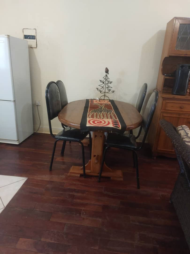 2 bed cottage in Pomona