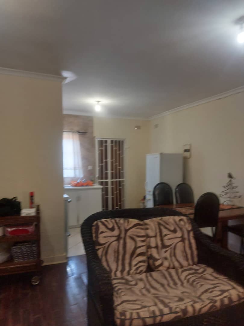 2 bed cottage in Pomona