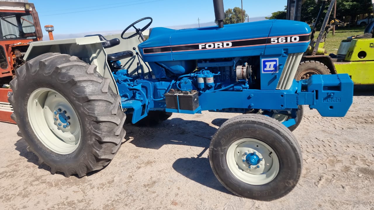 Ford Tractor 5610
