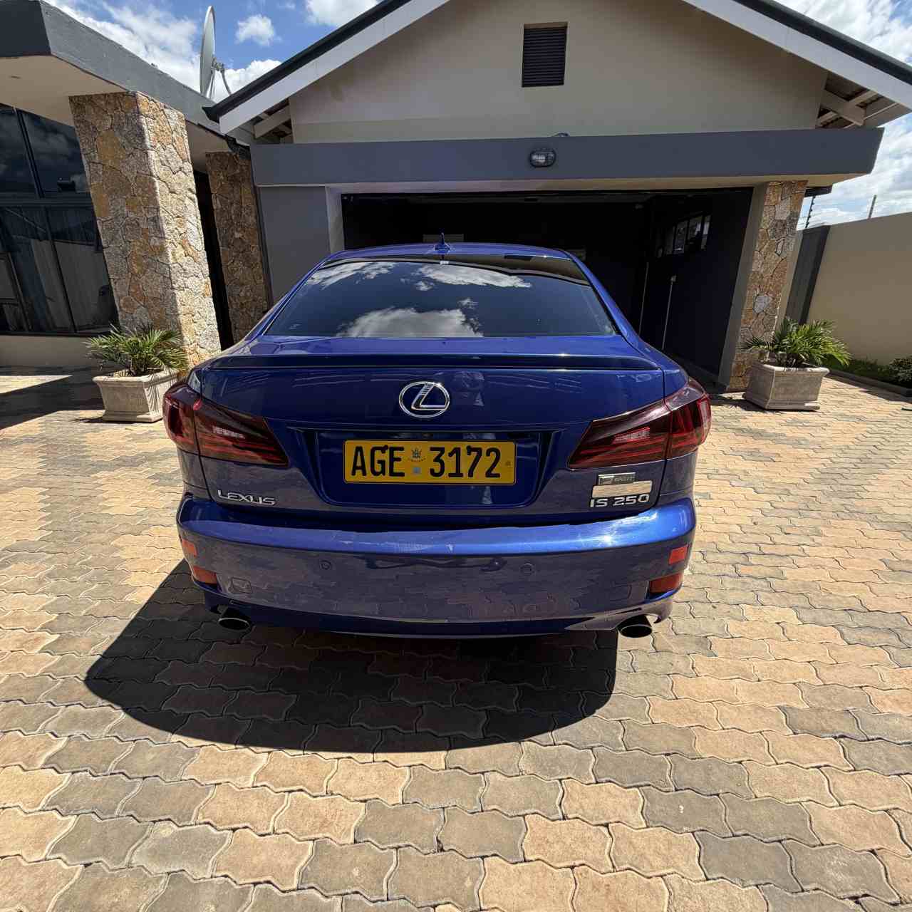 Lexus Is250