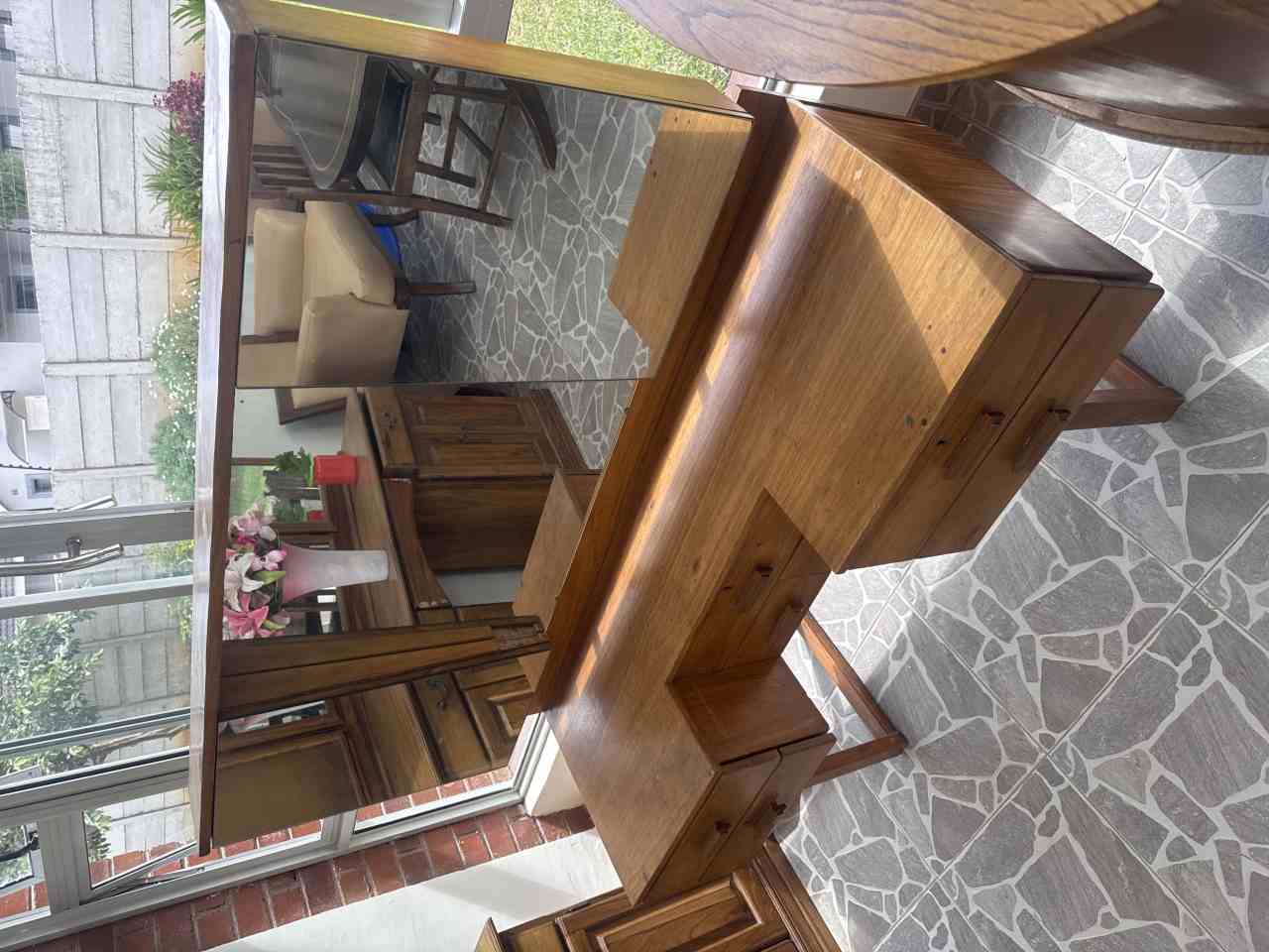 Dressing table